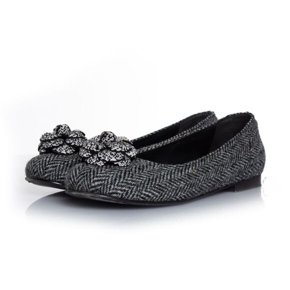 Chanel Camellia flats in grey fishbone - Picture 1 of 10